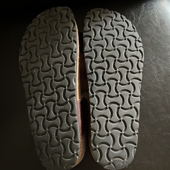 Sold. Naot thong sandals - Picture 3 of 4